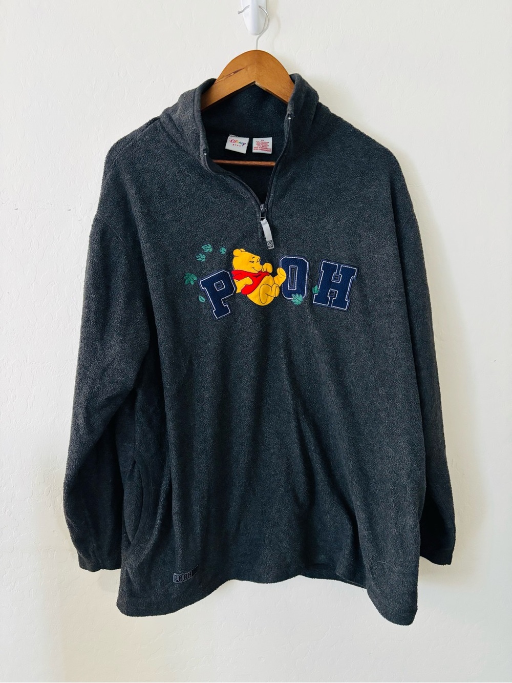 Disney Store Winnie the Pooh Charcoal‎ Gray Quarter-Zip Sweatshirt Size 1X Gray